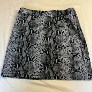 Joe fresh brand Faux leather snake print midi skirt size 8